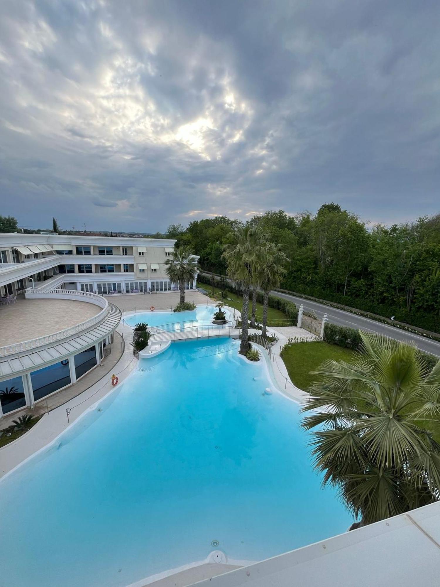Appartamento Du Lac 1 Дезенцано-дель-Гарда Екстер'єр фото